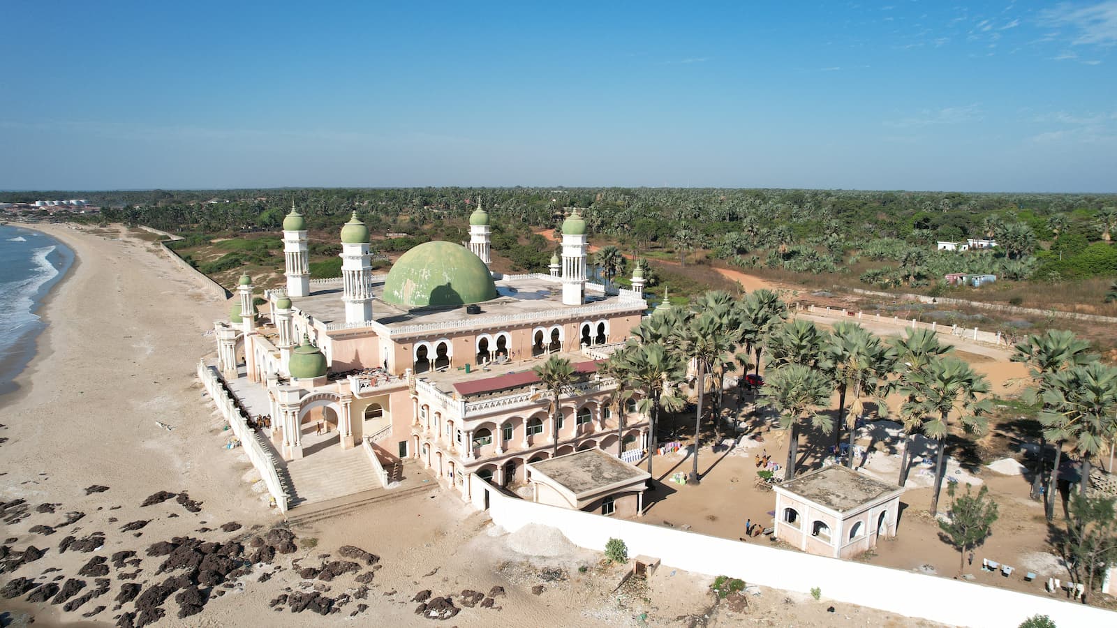 Mezquita de Gunjur, escuela para niños
